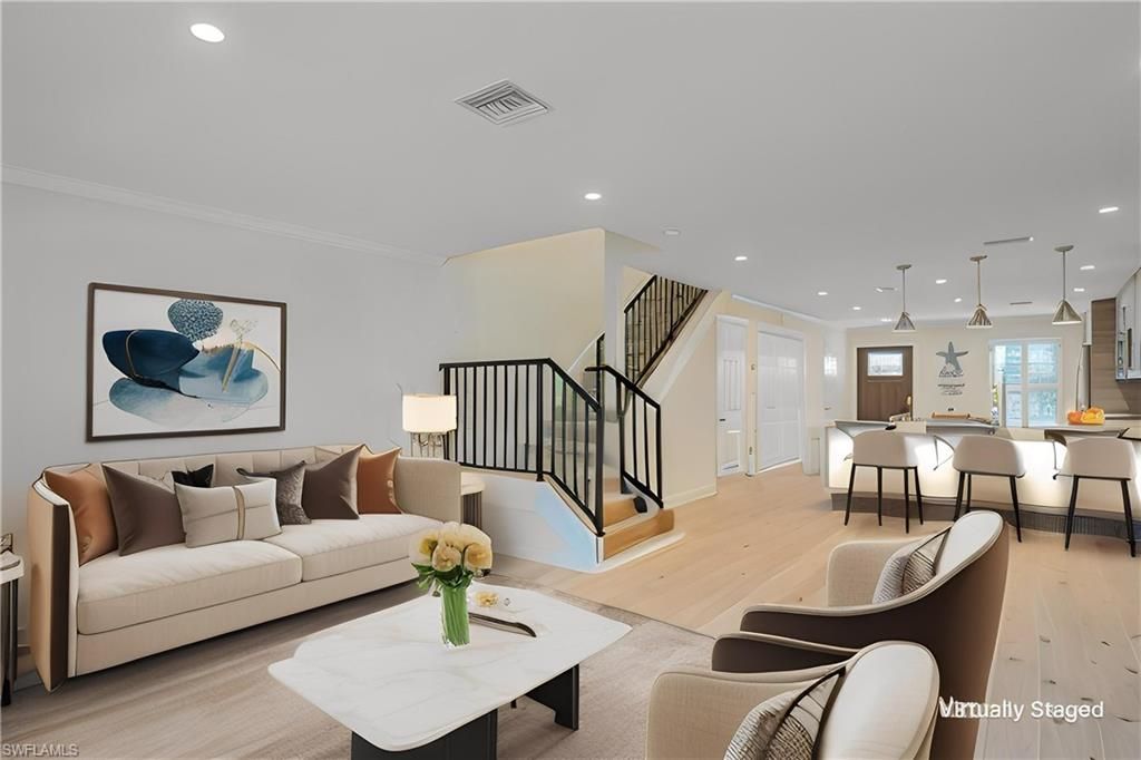 1070 6th St S, Unit 1070, Naples, FL 34102 Photo