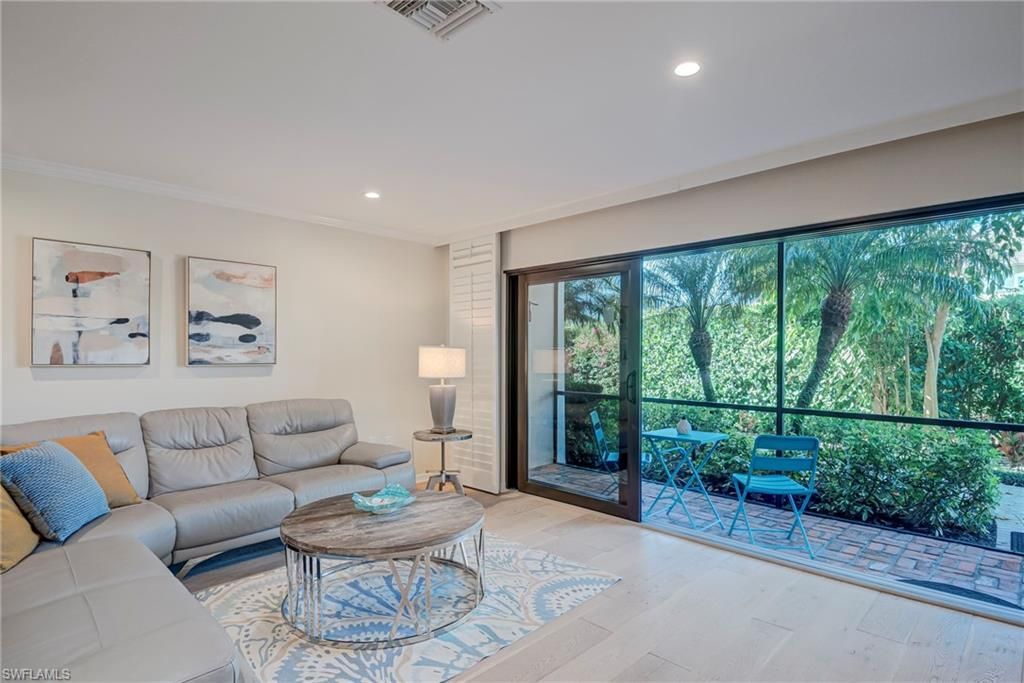 1070 6th St S, Unit 1070, Naples, FL 34102 Photo