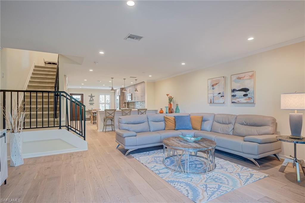 1070 6th St S, Unit 1070, Naples, FL 34102 Photo