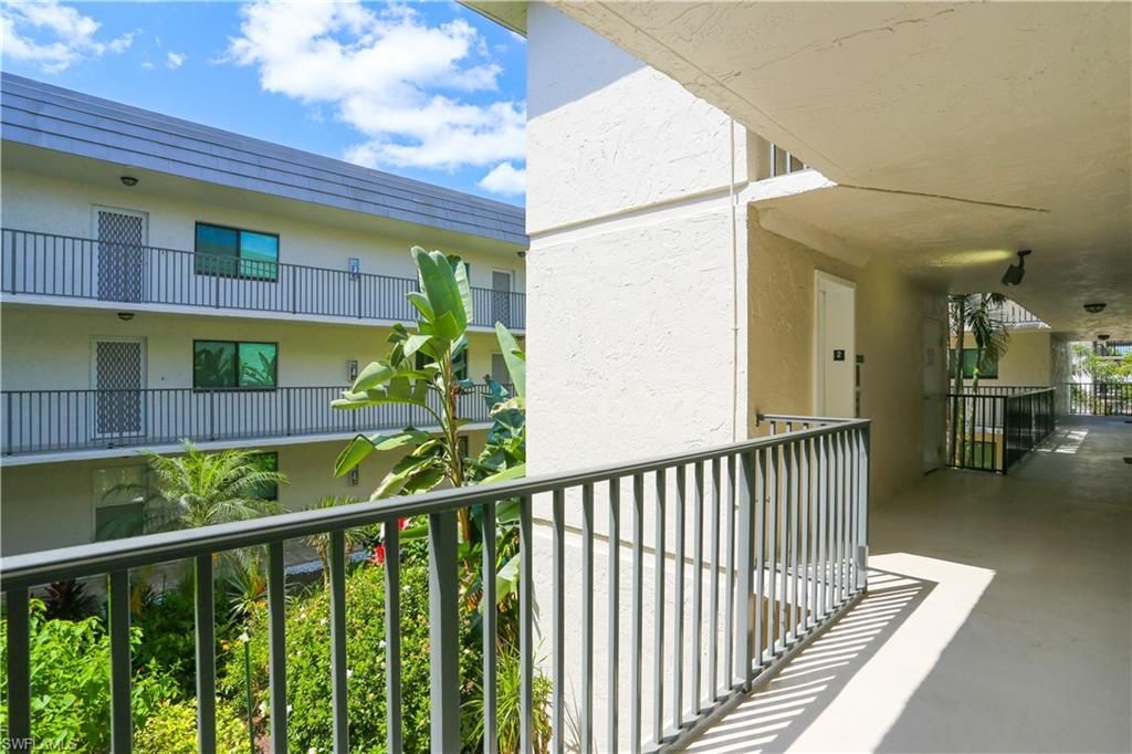 788 Park Shore Dr , Unit D27, Naples, FL 34103 Photo