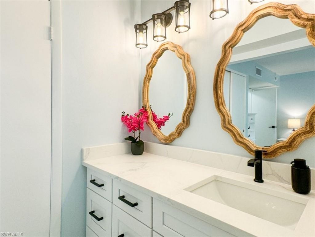 788 Park Shore Dr , Unit D27, Naples, FL 34103 Photo