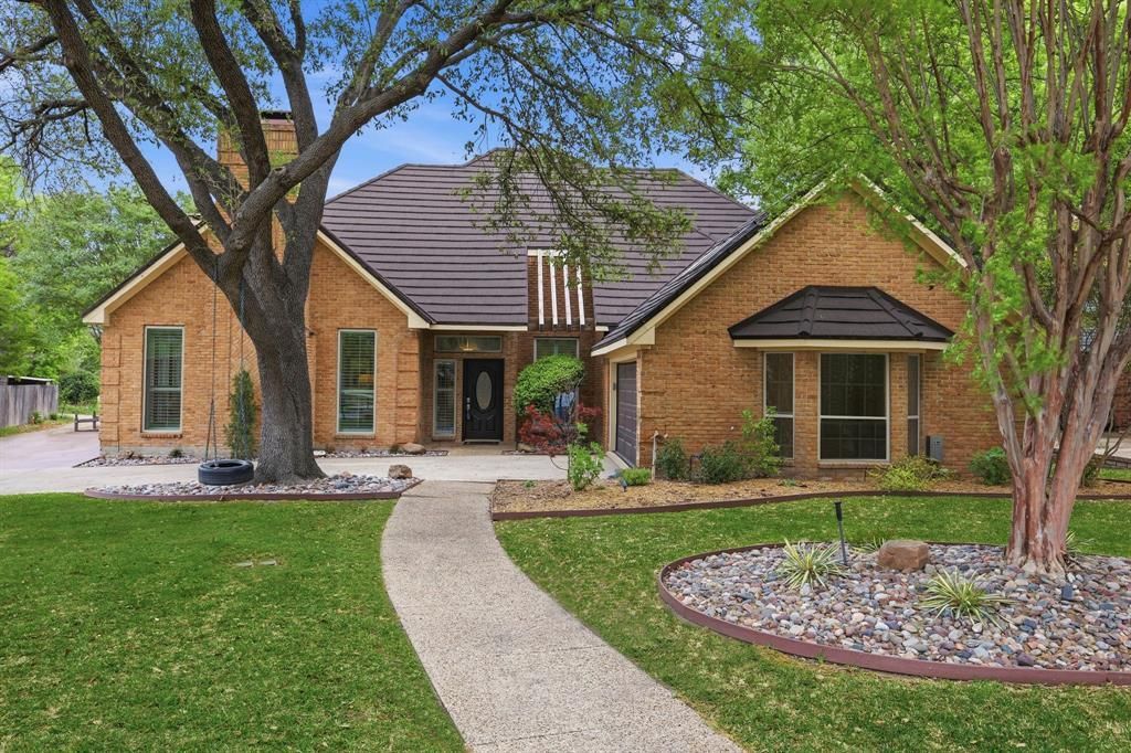 2410 Lone Oak Trail, Garland, TX 75044 Main Photo