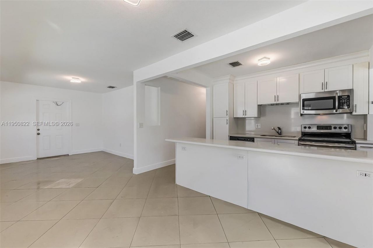 200 Carlisle Dr, Miami Springs, FL 33166 Photo