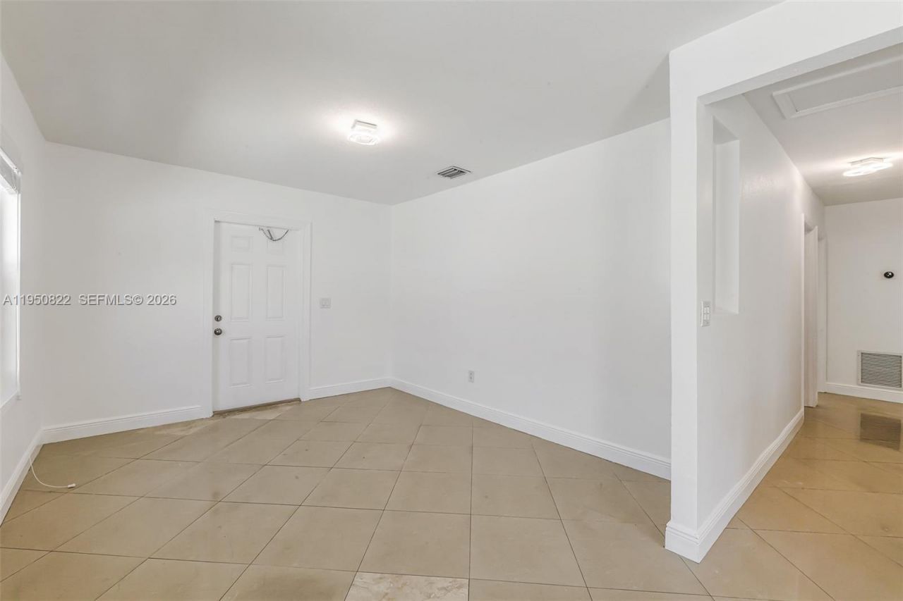 200 Carlisle Dr, Miami Springs, FL 33166 Photo