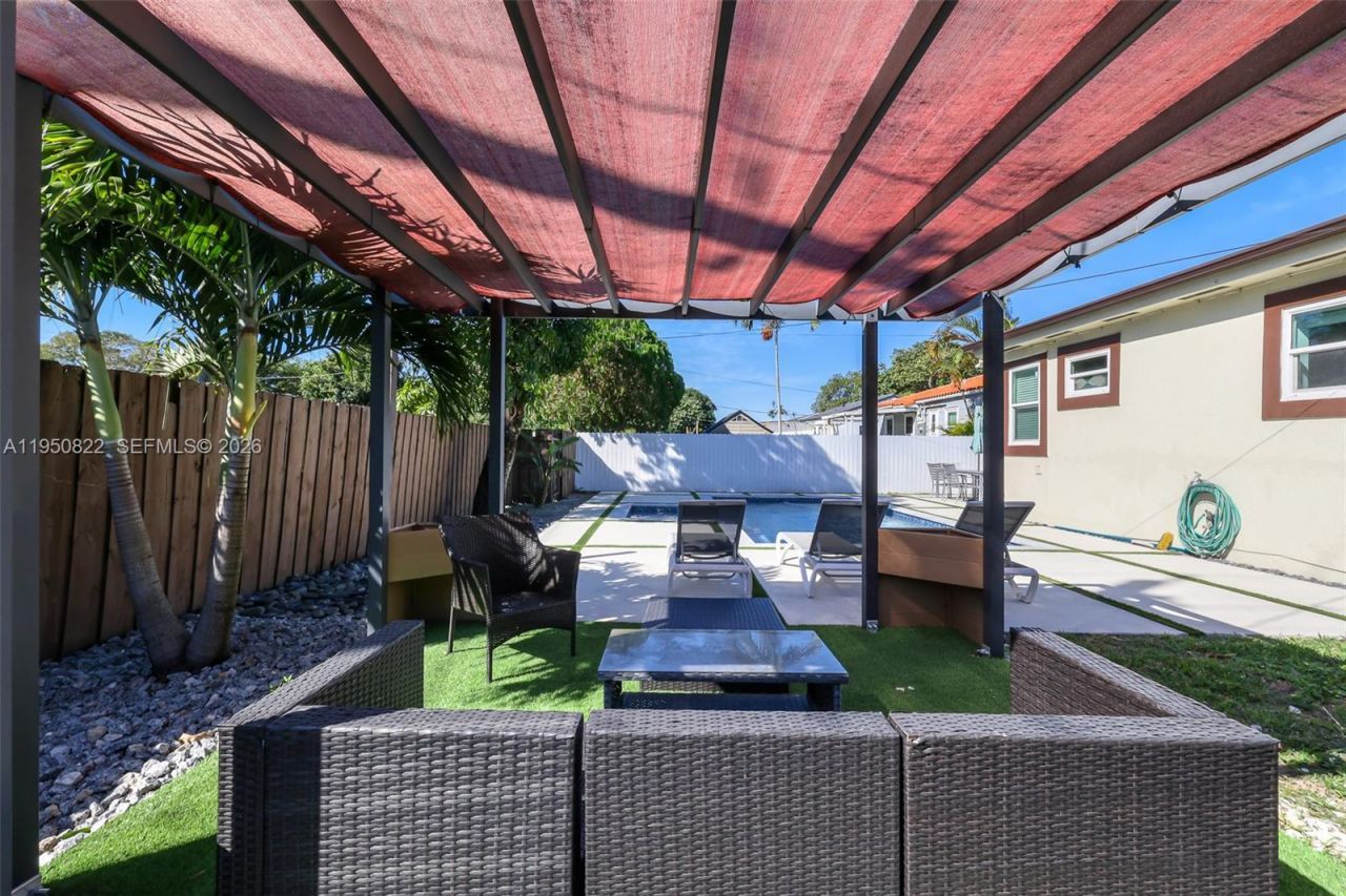 200 Carlisle Dr, Miami Springs, FL 33166 Photo