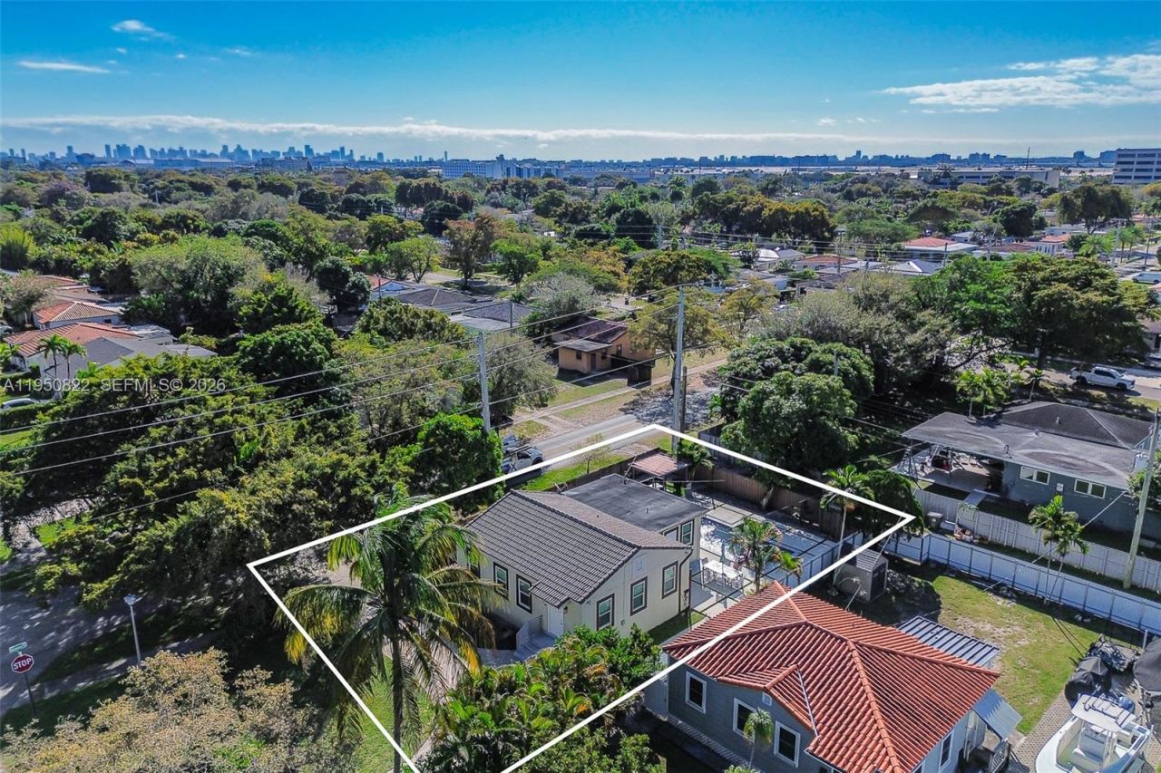 200 Carlisle Dr, Miami Springs, FL 33166 Photo