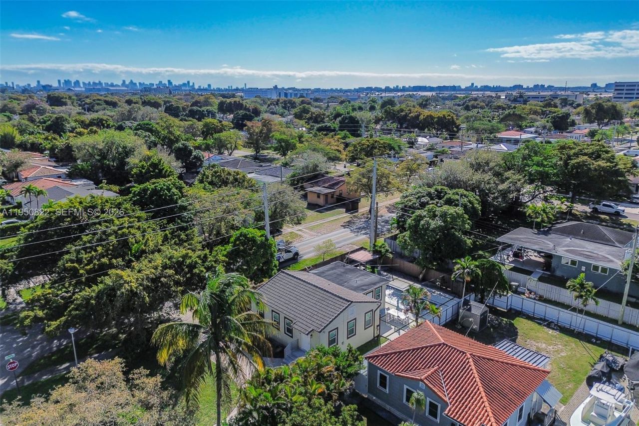 200 Carlisle Dr, Miami Springs, FL 33166 Photo