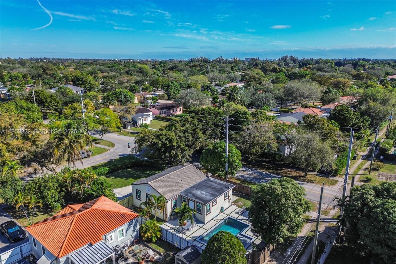 200 Carlisle Dr, Miami Springs, FL 33166 Photo