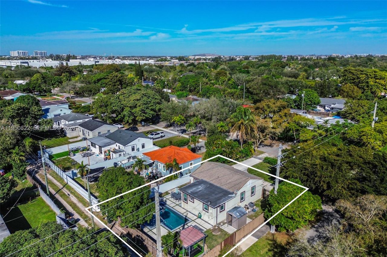 200 Carlisle Dr, Miami Springs, FL 33166 Photo