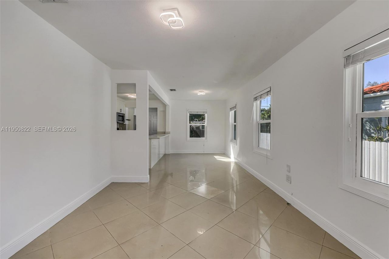 200 Carlisle Dr, Miami Springs, FL 33166 Photo