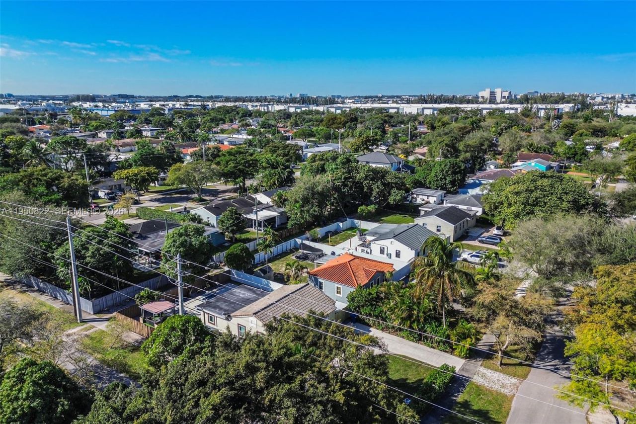 200 Carlisle Dr, Miami Springs, FL 33166 Photo