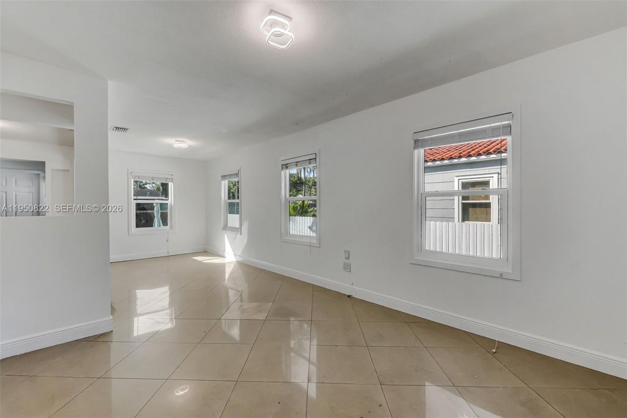 200 Carlisle Dr, Miami Springs, FL 33166 Photo