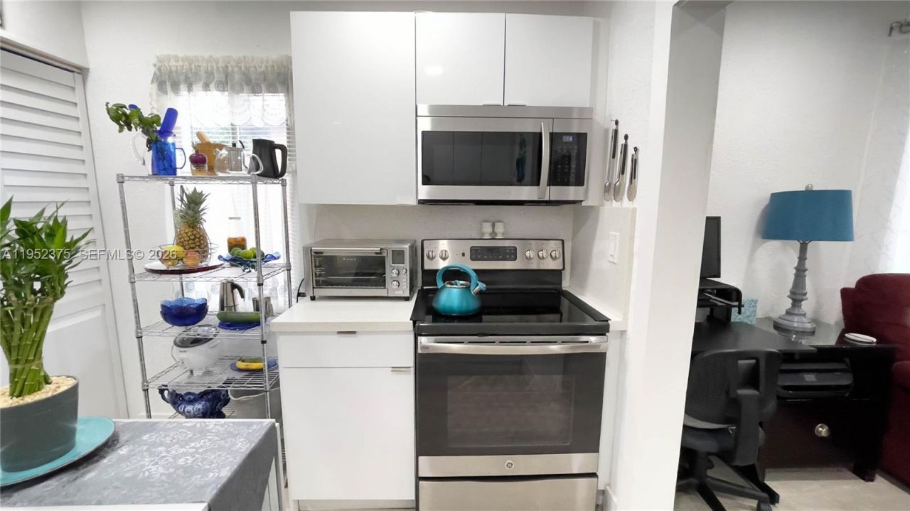 3176 NW 59th St, Miami, FL 33142 Photo