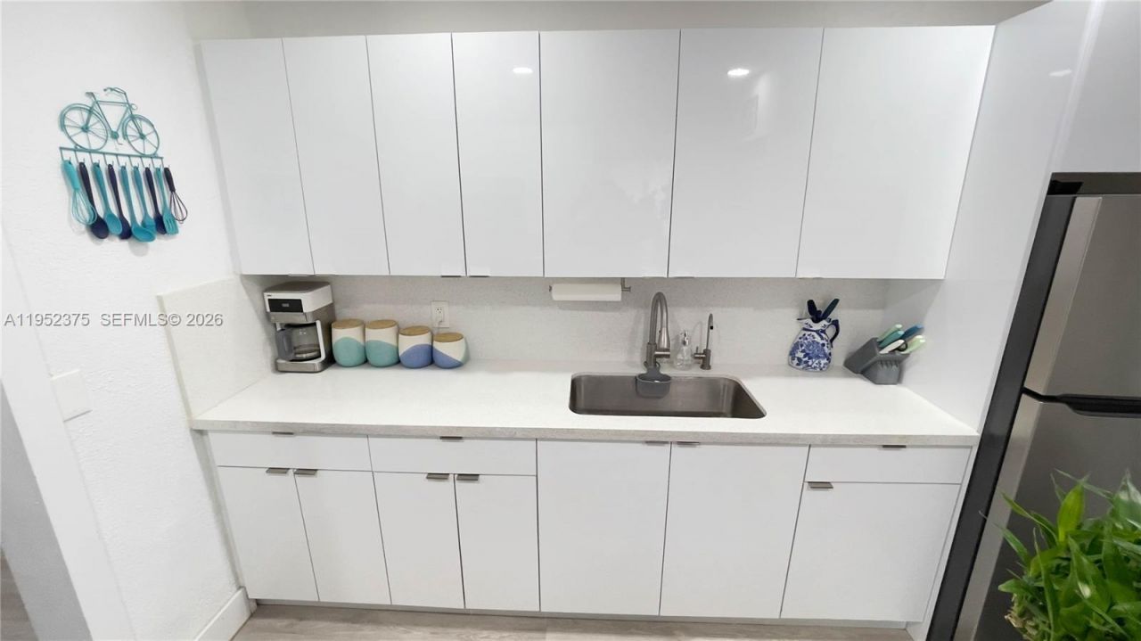 3176 NW 59th St, Miami, FL 33142 Photo