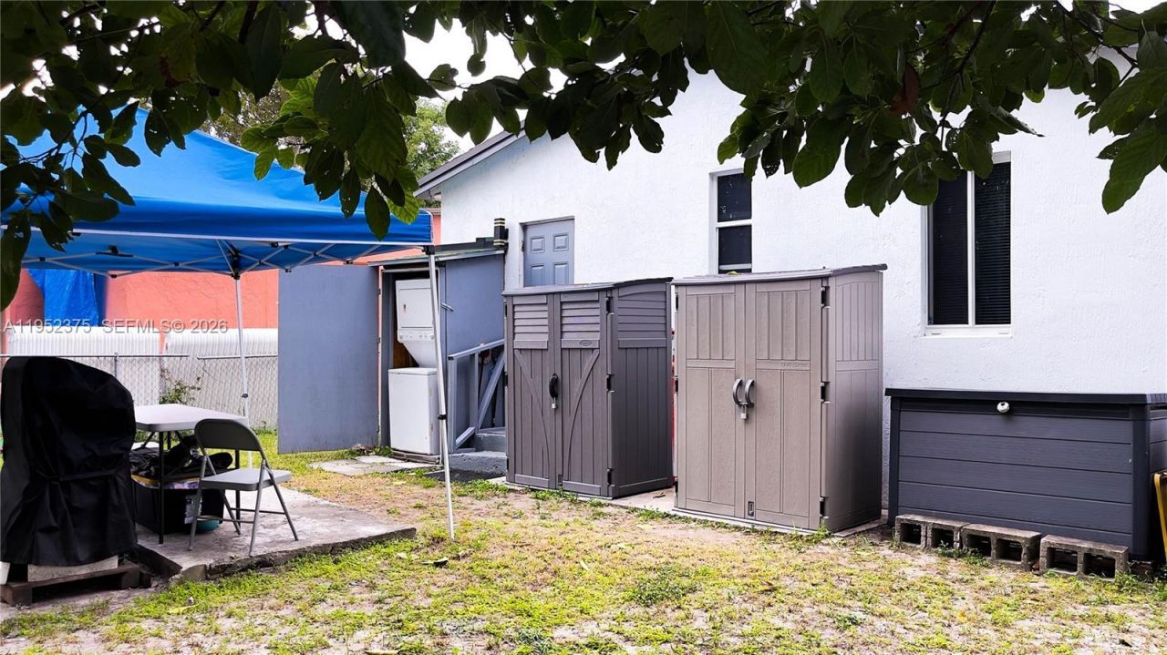 3176 NW 59th St, Miami, FL 33142 Photo