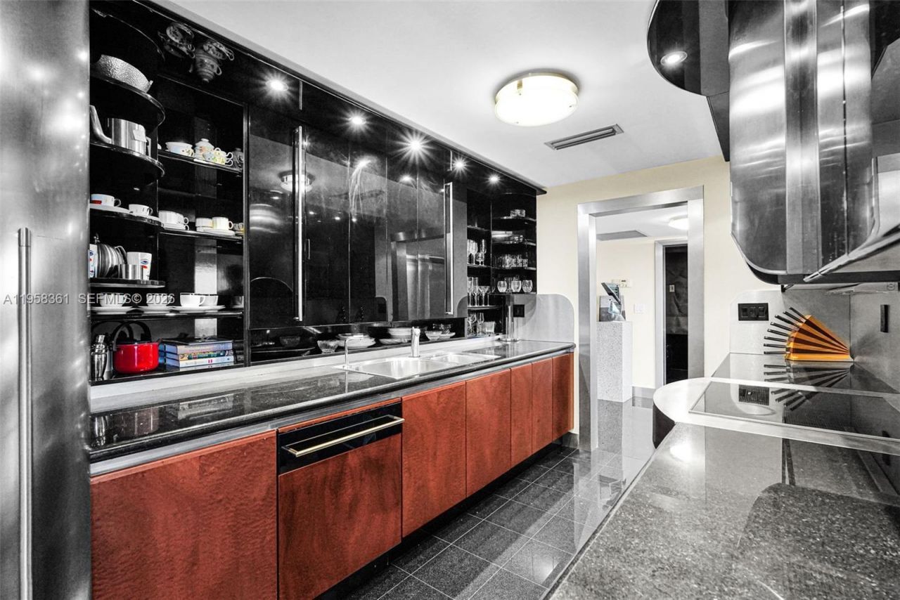 1 Grove Isle Dr, Unit A1110, Miami, FL 33133 Photo