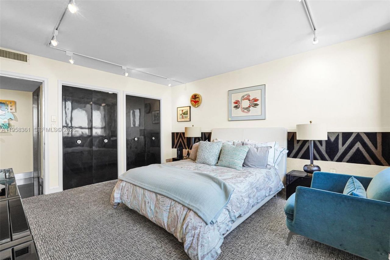 1 Grove Isle Dr, Unit A1110, Miami, FL 33133 Photo