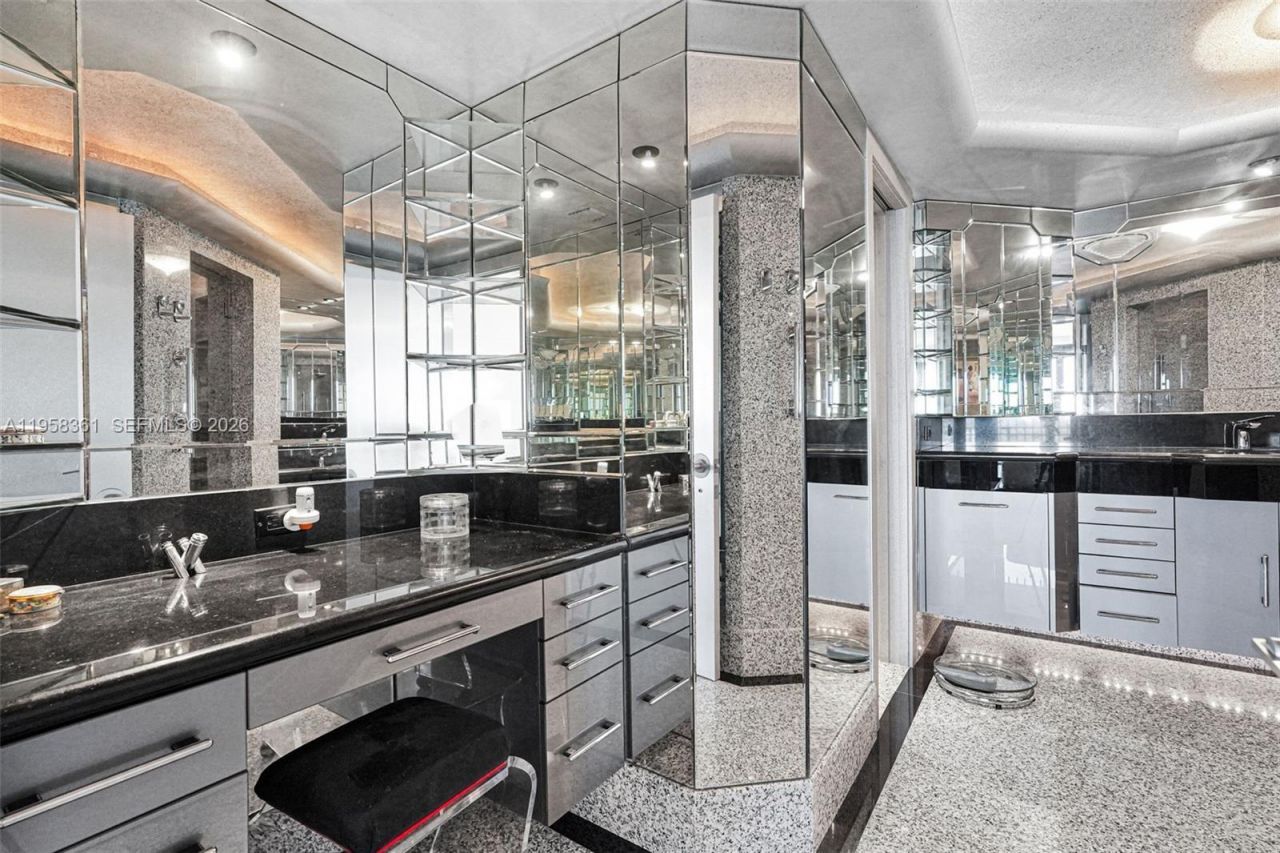 1 Grove Isle Dr, Unit A1110, Miami, FL 33133 Photo