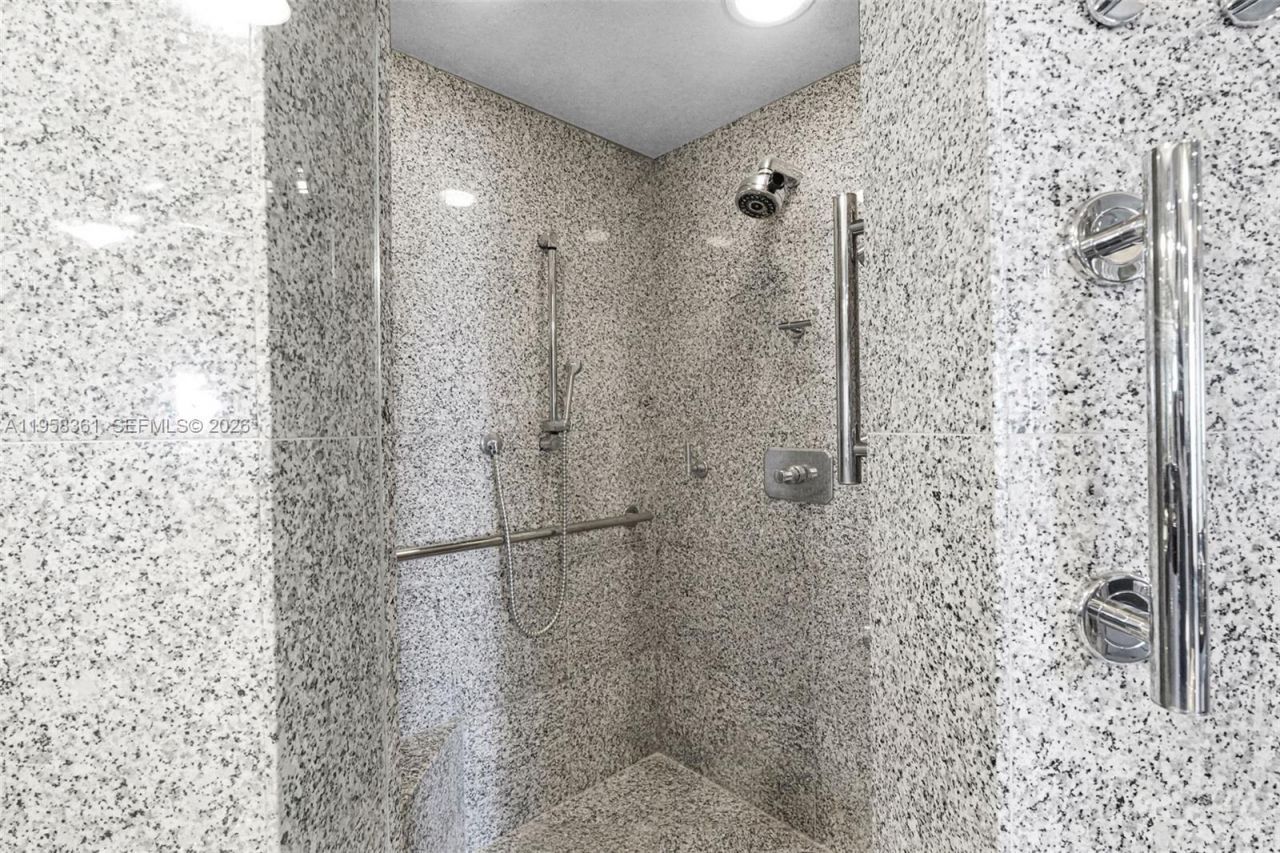 1 Grove Isle Dr, Unit A1110, Miami, FL 33133 Photo