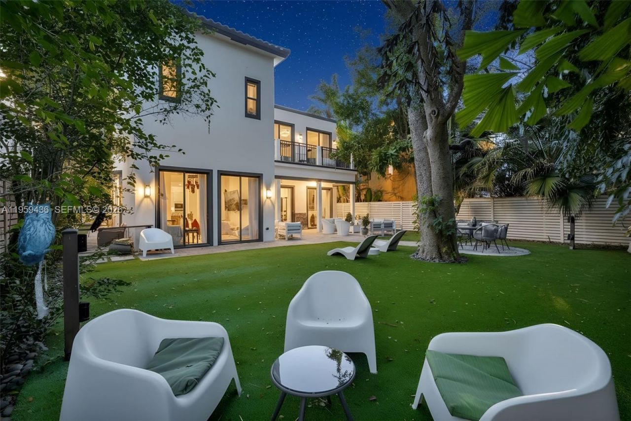 3675 Loquat Ave , Miami, FL 33133 Photo