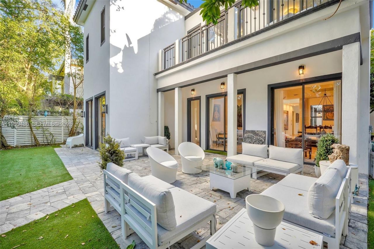 3675 Loquat Ave , Miami, FL 33133 Photo