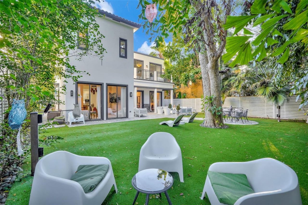 3675 Loquat Ave , Miami, FL 33133 Photo