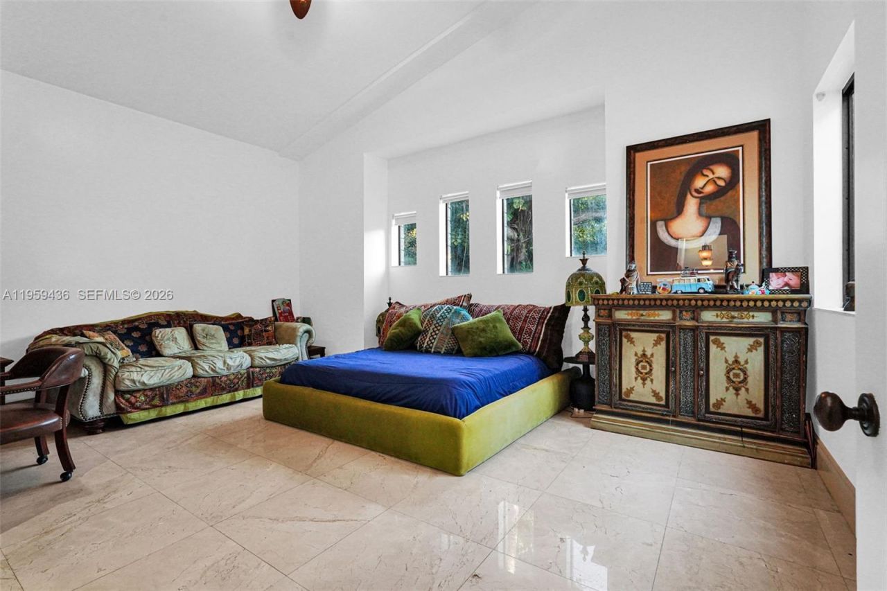 3675 Loquat Ave, Miami, FL 33133 Photo