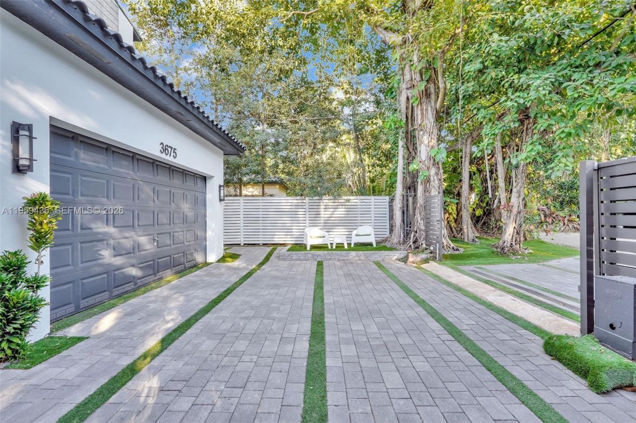 3675 Loquat Ave , Miami, FL 33133 Photo