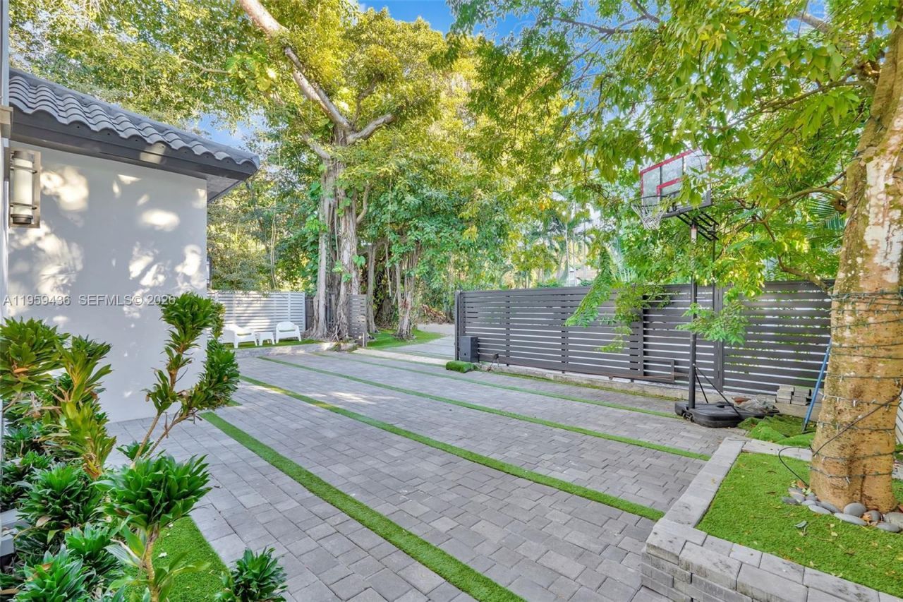 3675 Loquat Ave , Miami, FL 33133 Photo