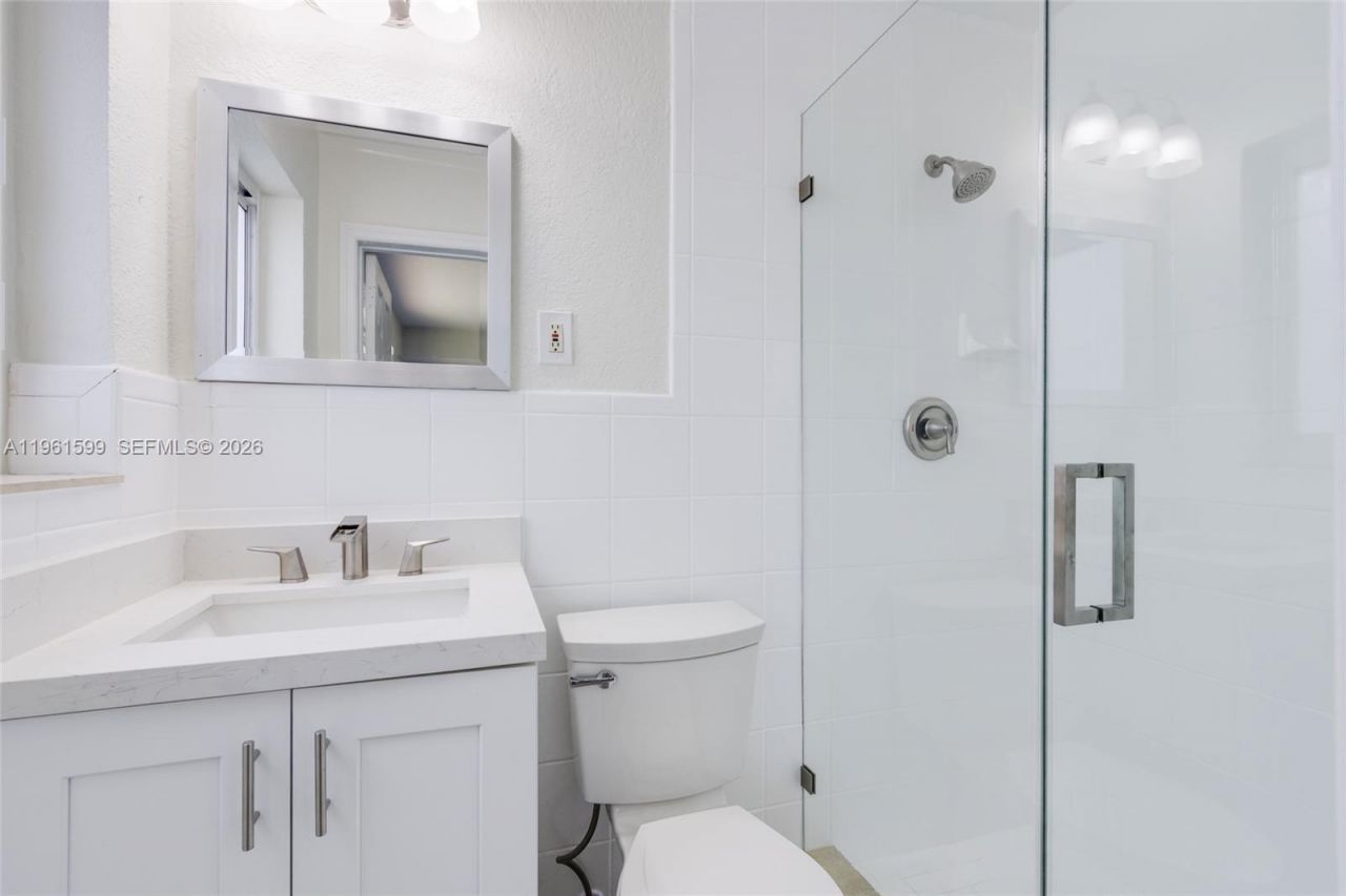 922 Nautilus Isle , Dania Beach, FL 33004 Photo