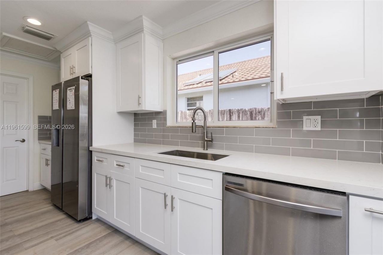 922 Nautilus Isle , Dania Beach, FL 33004 Photo