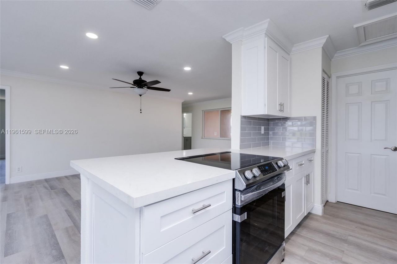 922 Nautilus Isle , Dania Beach, FL 33004 Photo