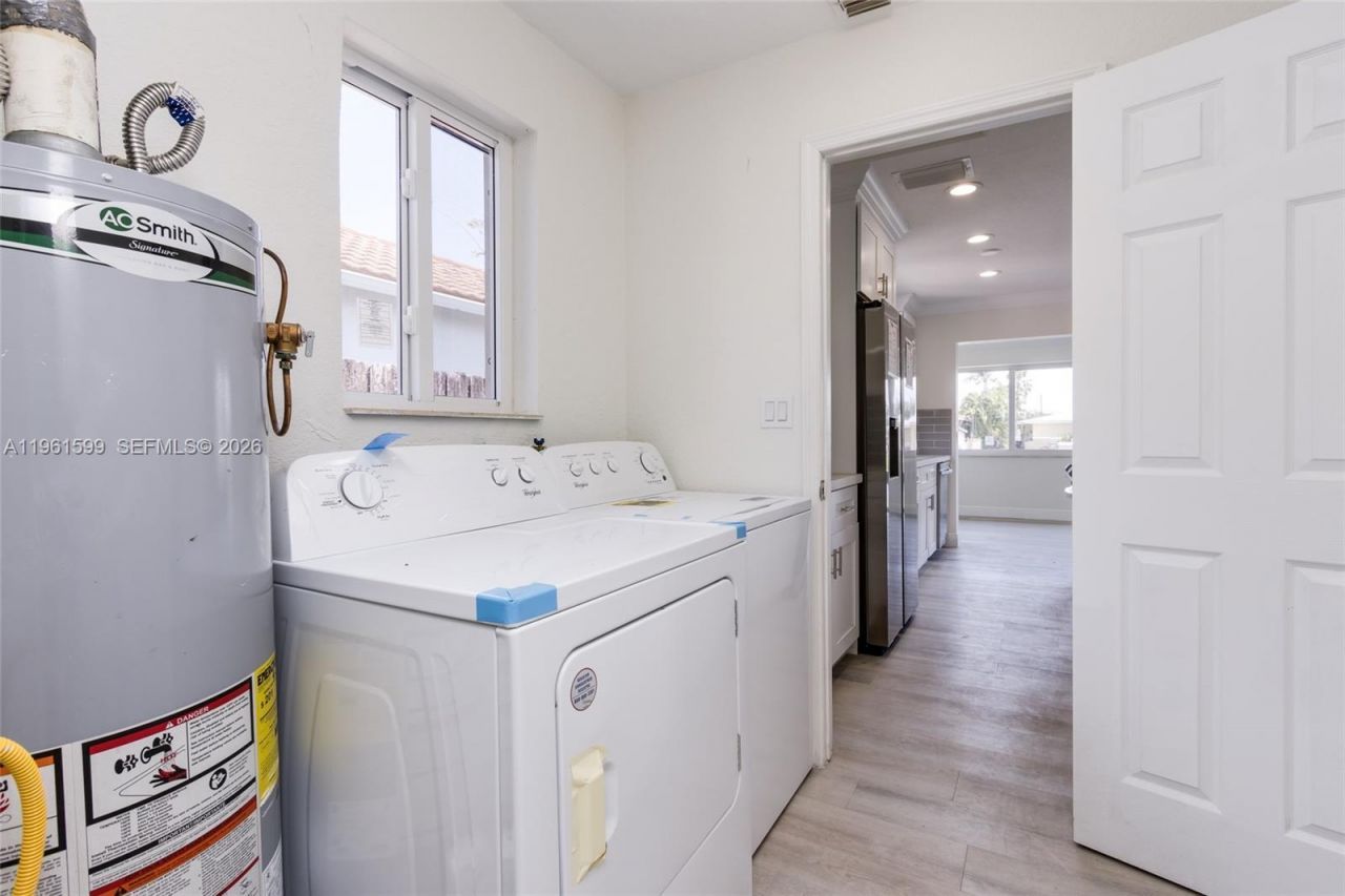 922 Nautilus Isle , Dania Beach, FL 33004 Photo