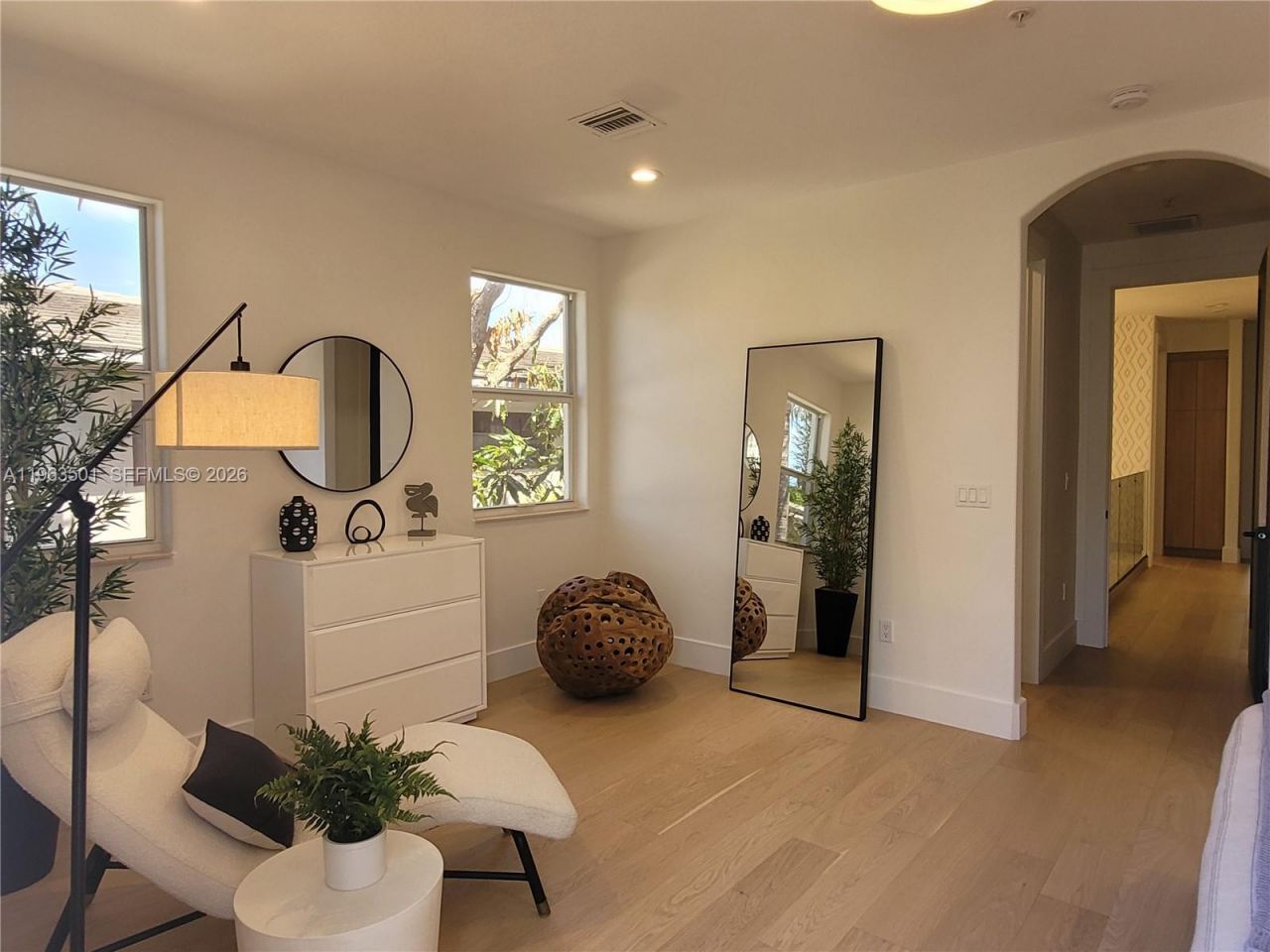 1372 Bayview Dr, Fort Lauderdale, FL 33304 Photo