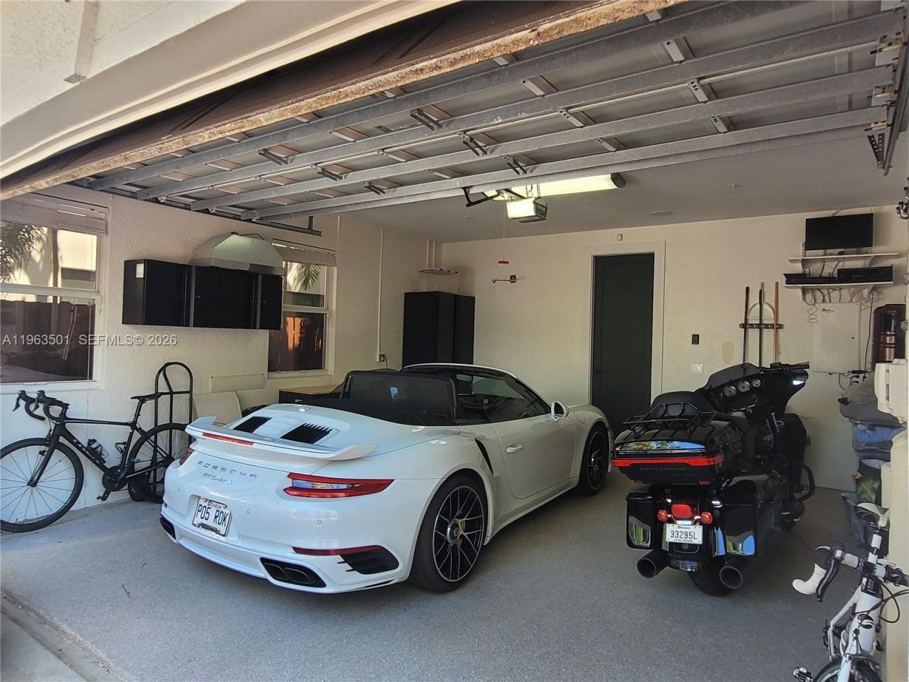 1372 Bayview Dr, Fort Lauderdale, FL 33304 Photo