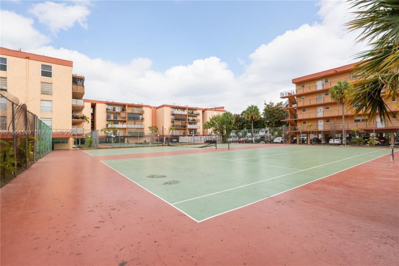 1910 W 56th St, Unit 3321, Hialeah, FL 33012 Photo