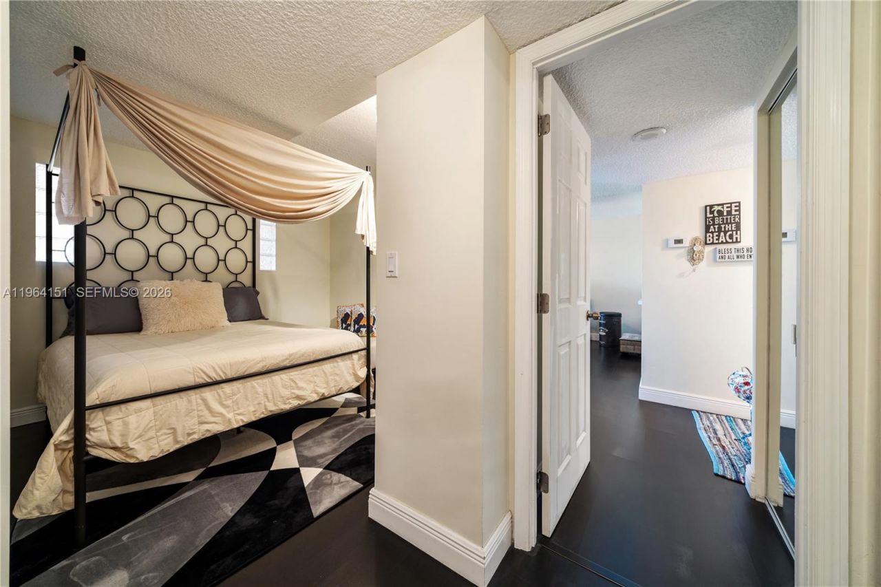 2750 NE 183rd St , Unit 401, Aventura, FL 33160 Photo