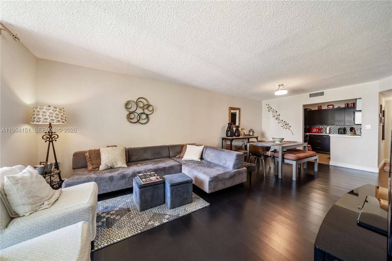 2750 NE 183rd St , Unit 401, Aventura, FL 33160 Photo