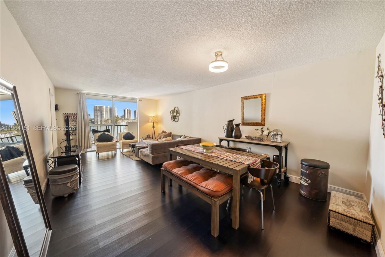 2750 NE 183rd St , Unit 401, Aventura, FL 33160 Photo