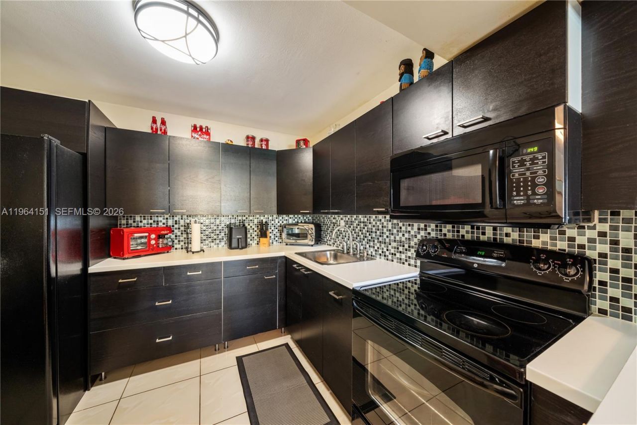 2750 NE 183rd St , Unit 401, Aventura, FL 33160 Photo