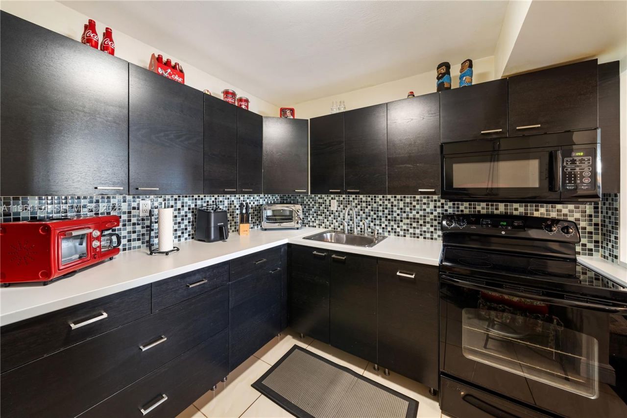 2750 NE 183rd St , Unit 401, Aventura, FL 33160 Photo