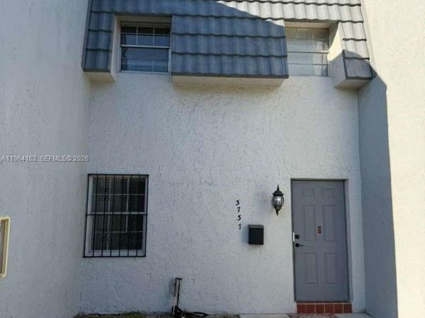 3737 NW 20th St, Unit 504, Lauderdale Lakes, FL 33311