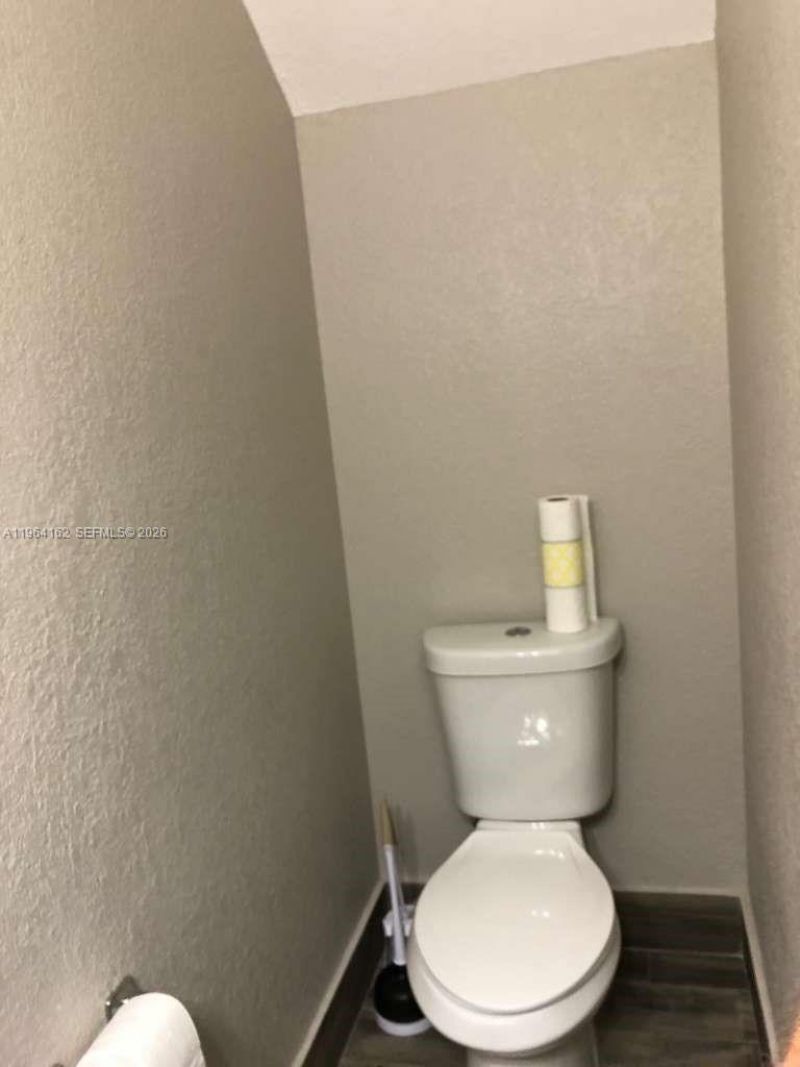 3737 NW 20th St, Unit 504, Lauderdale Lakes, FL 33311 Photo