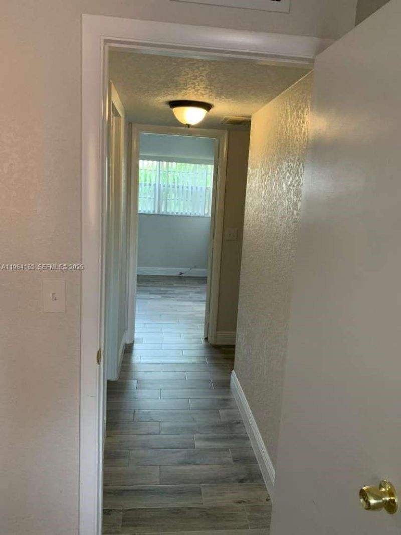 3737 NW 20th St, Unit 504, Lauderdale Lakes, FL 33311 Photo