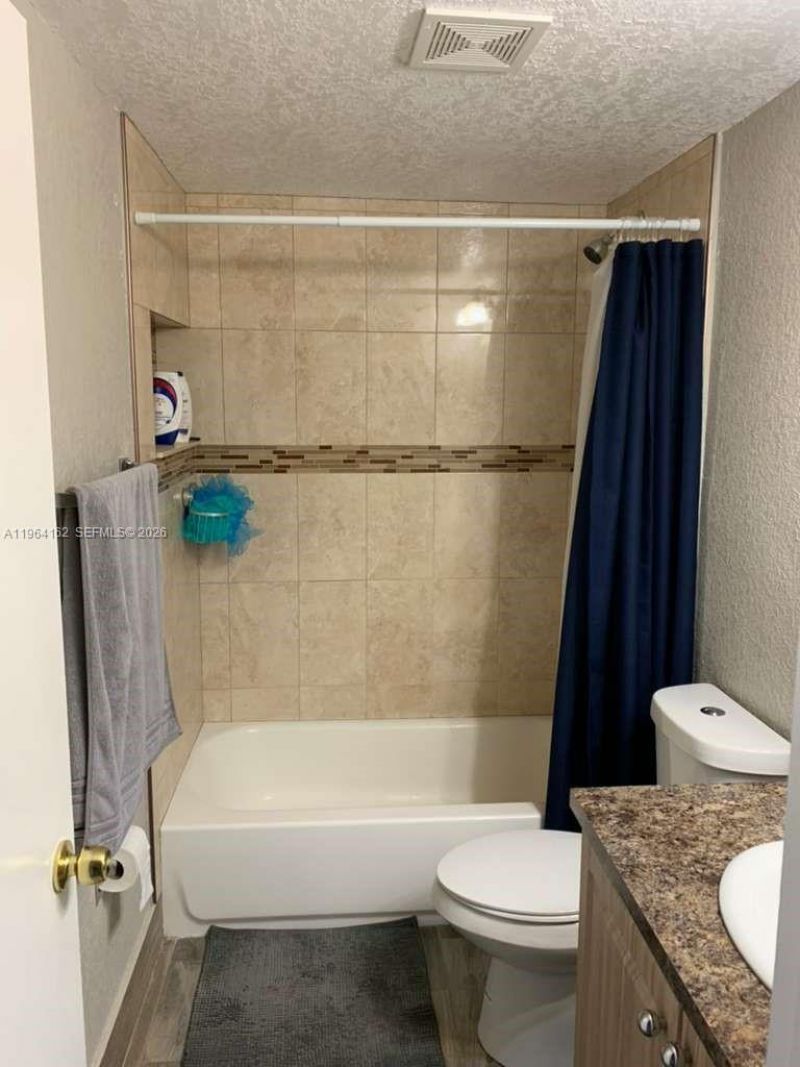 3737 NW 20th St, Unit 504, Lauderdale Lakes, FL 33311 Photo