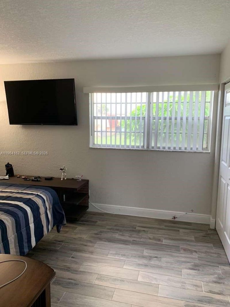 3737 NW 20th St, Unit 504, Lauderdale Lakes, FL 33311 Photo