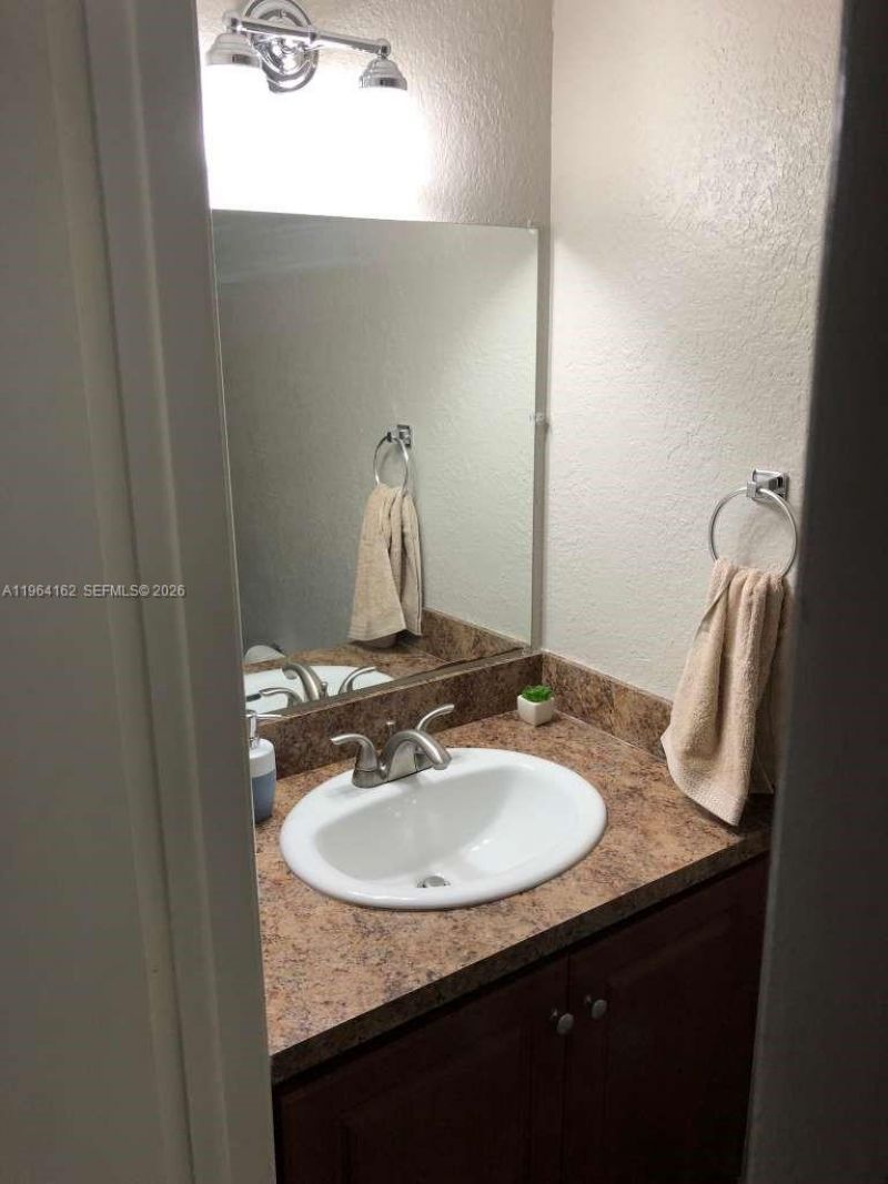 3737 NW 20th St, Unit 504, Lauderdale Lakes, FL 33311 Photo