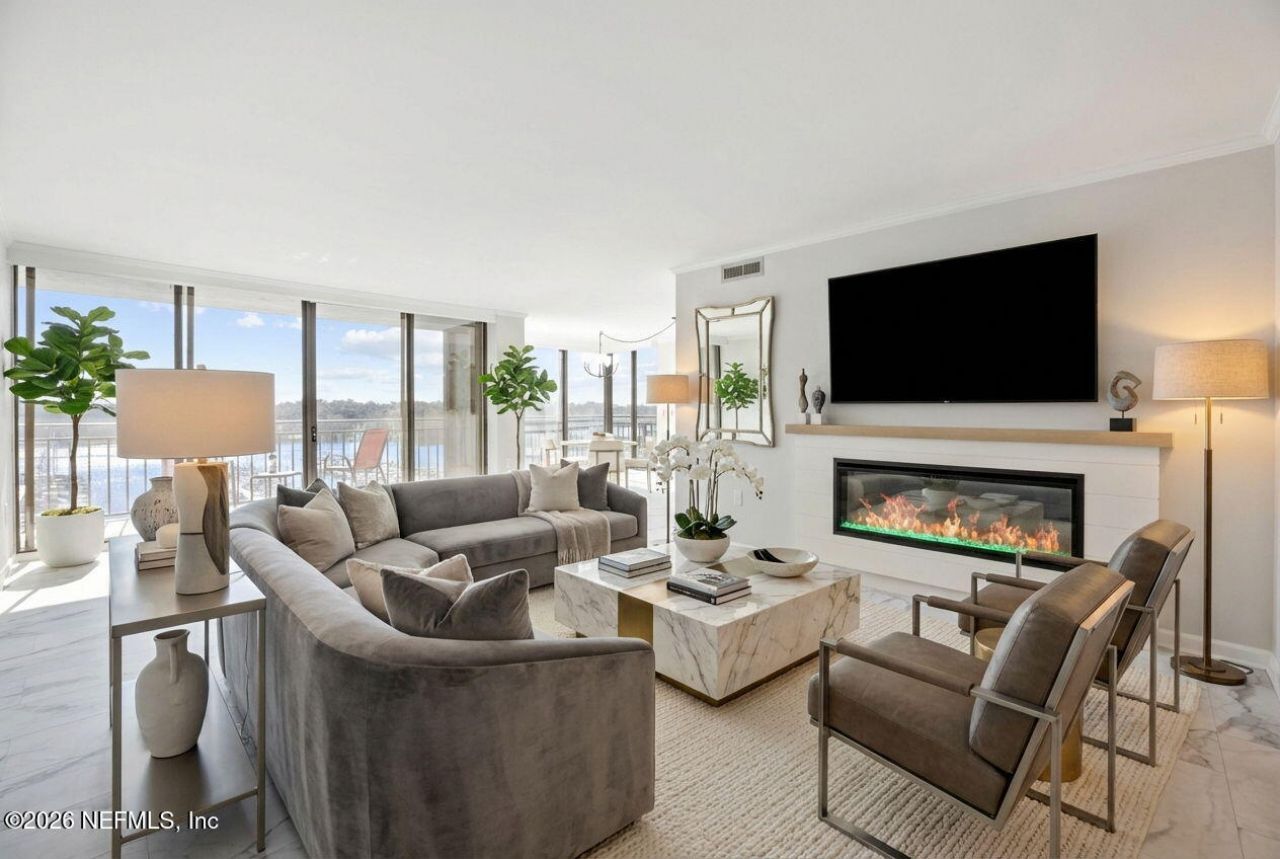 4401 Lakeside Drive, Unit 804, Jacksonville, FL 32210 Photo