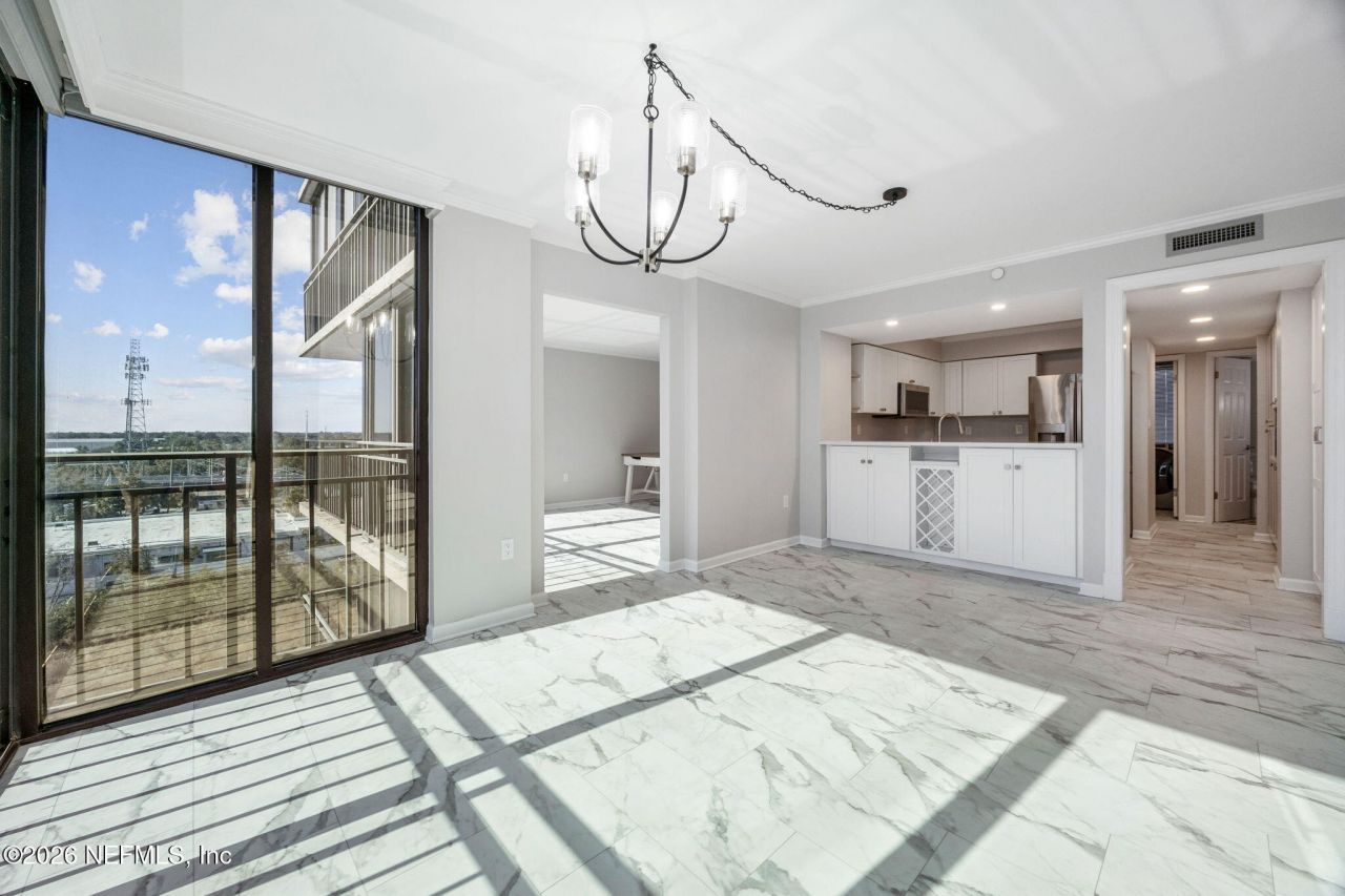 4401 Lakeside Drive, Unit 804, Jacksonville, FL 32210 Photo