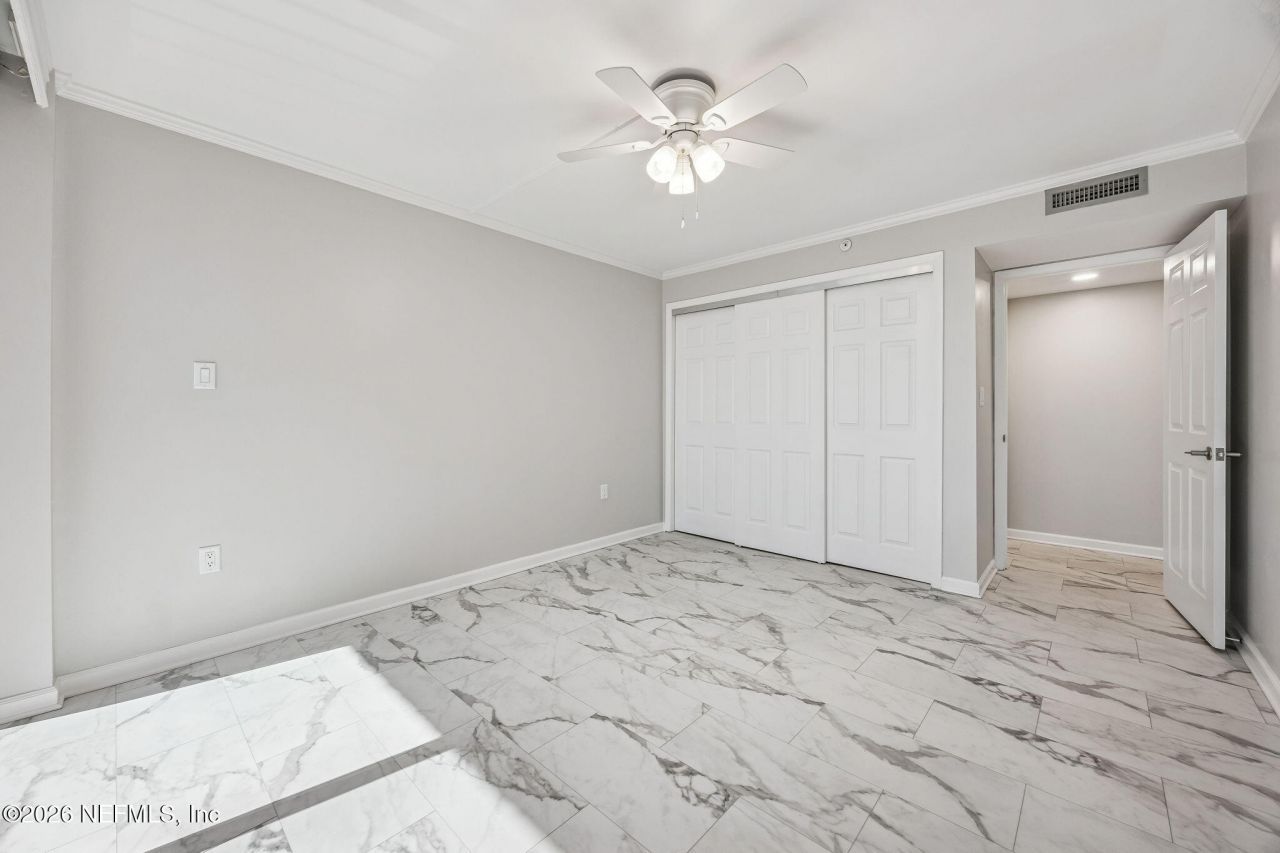 4401 Lakeside Drive, Unit 804, Jacksonville, FL 32210 Photo